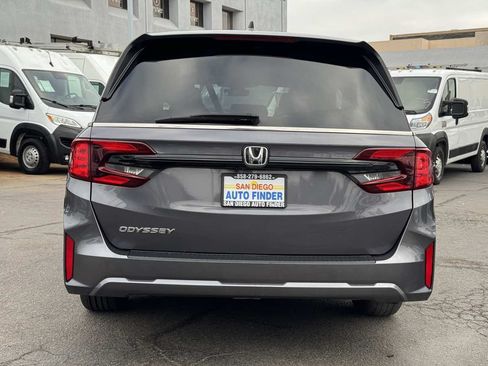 Used 2025 Honda Odyssey EX-L image 9