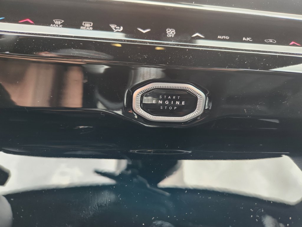 New 2026 Jeep Grand Cherokee Altitude AWD/4WD image 21