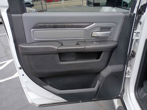 Used 2021 RAM 2500 Big Horn w/ Level 1 Equipment Group image 19