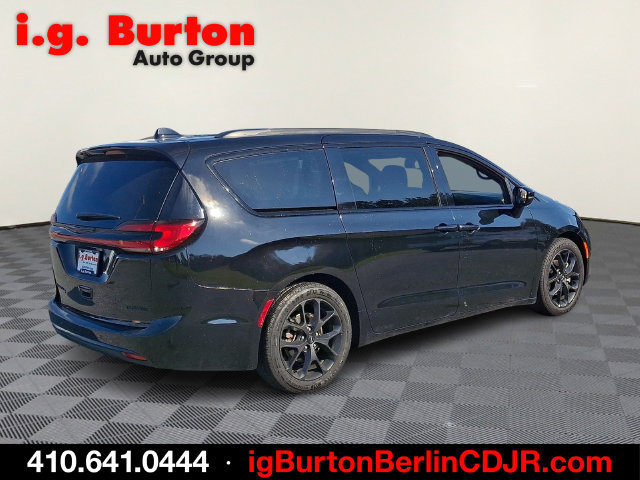 Used 2025 Chrysler Pacifica Limited FWD image 6