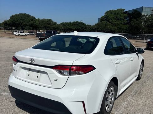 Used 2024 Toyota Corolla LE FWD image 4
