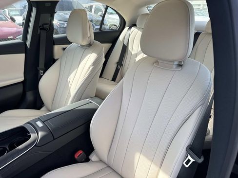 New 2026 Mercedes-Benz E 350 4MATIC Sedan image 9