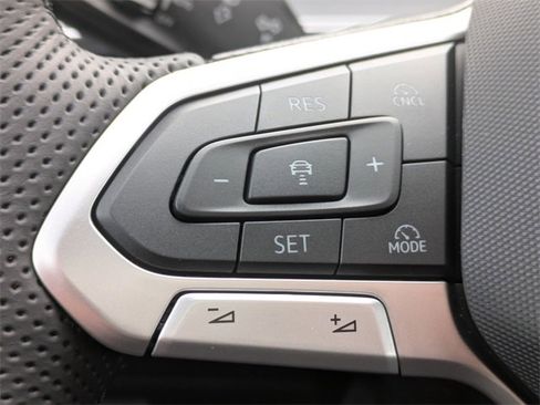 New 2026 Volkswagen Tiguan SE R-Line image 29