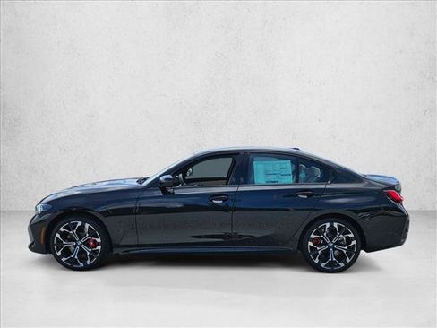 Used 2026 BMW 330i Sedan w/ M Sport Package RWD image 5