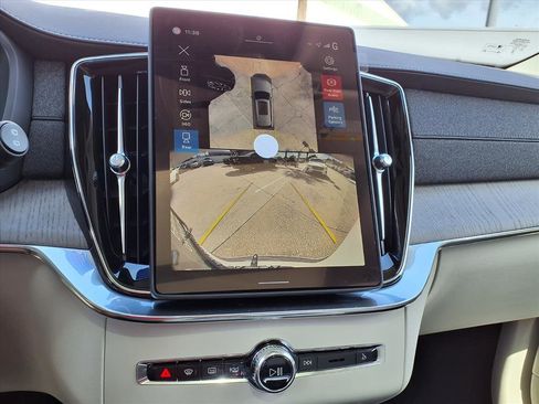 New 2026 Volvo XC90 B6 Ultra image 14