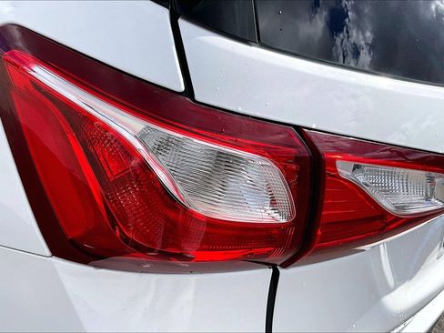 Used 2018 Chevrolet Equinox LT image 29