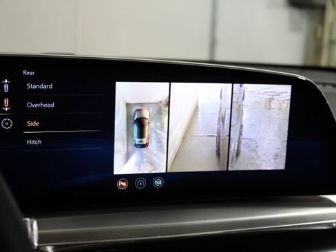 Used 2024 Cadillac Lyriq Sport AWD/4WD image 18