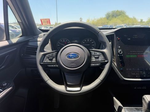 Used 2025 Subaru Forester Premium AWD/4WD image 8