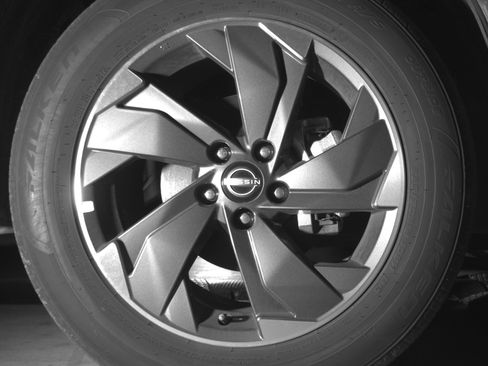 Used 2025 Nissan Rogue SV FWD image 13