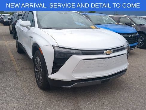 Used 2024 Chevrolet Blazer EV LT AWD/4WD image 5
