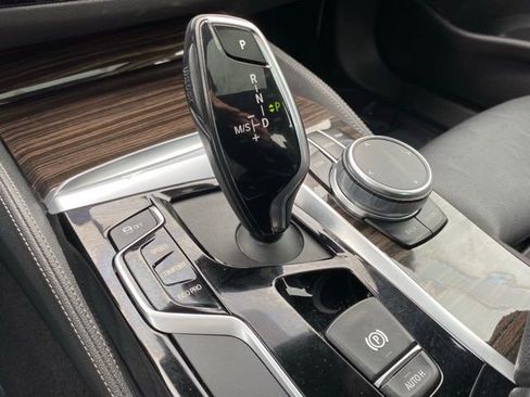 Used 2019 BMW 540i xDrive w/ M Sport Package image 30
