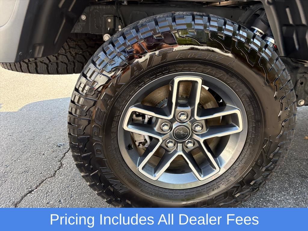 Used 2024 Jeep Gladiator Mojave w/ Safety Group AWD/4WD image 26