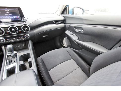 Used 2021 Nissan Sentra SV FWD image 12