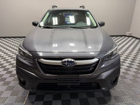 Used 2020 Subaru Outback Premium image 4