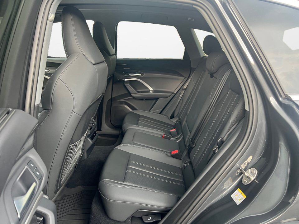 Certified 2025 Audi Q5 Premium w/ Premium Plus AWD/4WD image 12