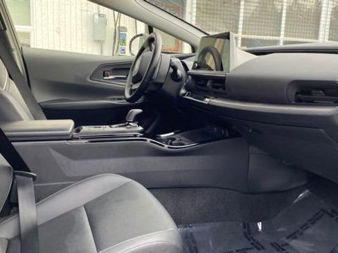 Used 2023 Toyota Prius LE image 17