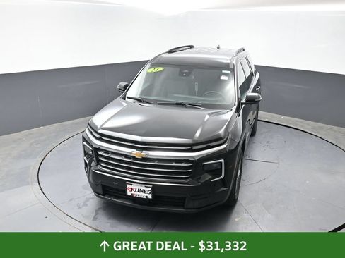 Used 2024 Chevrolet Traverse LT FWD image 19