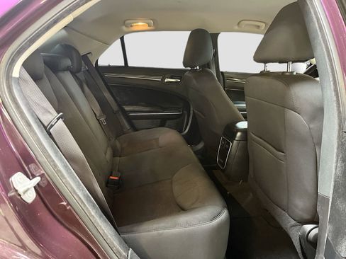 Used 2021 Chrysler 300 Touring w/ Sport Appearance Package image 25