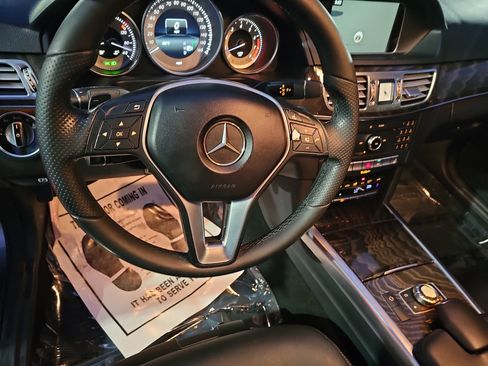 Used 2016 Mercedes-Benz E 350 Sedan image 17