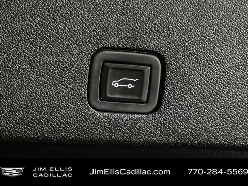 Used 2020 Cadillac XT6 Premium Luxury image 37