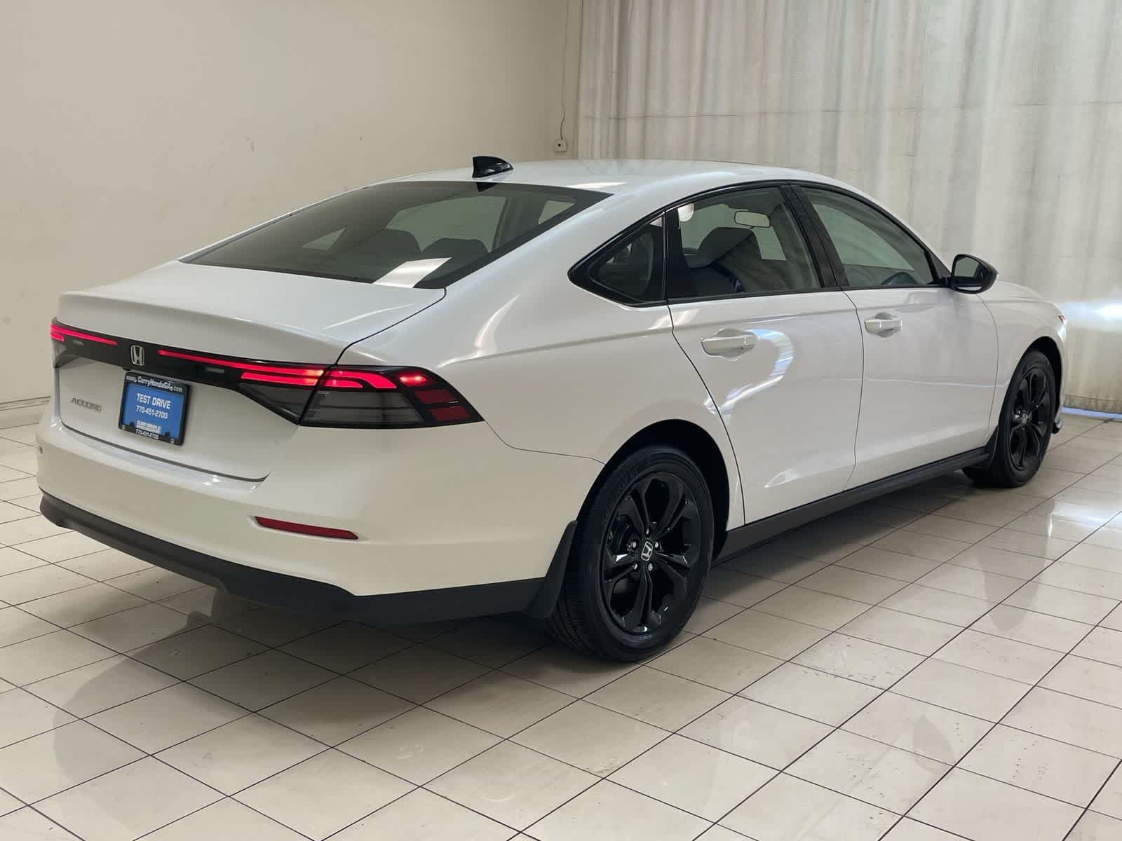 Certified 2025 Honda Accord SE image 27