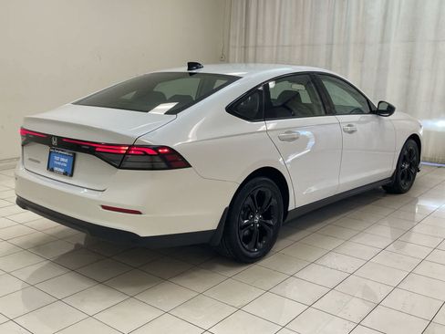 Certified 2025 Honda Accord SE image 27