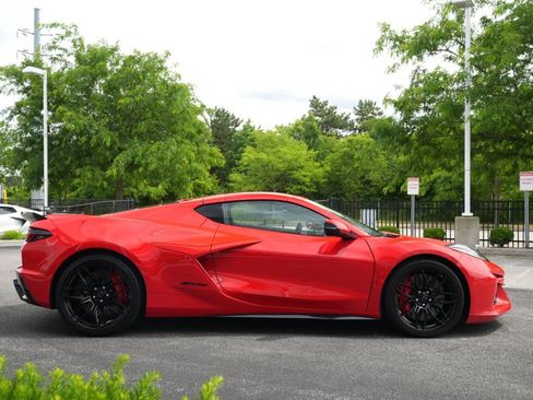 Used 2024 Chevrolet Corvette Z06 w/ Stealth Interior Trim Package RWD image 20