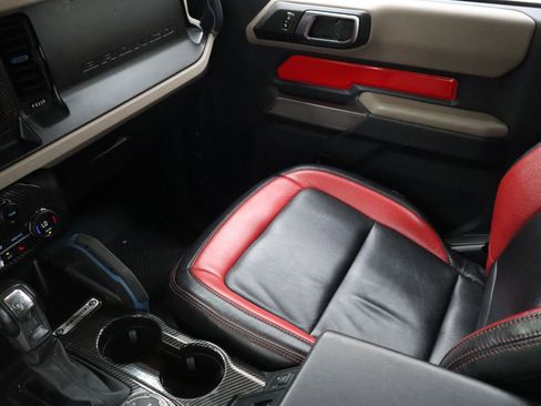 Used 2021 Ford Bronco Wildtrak image 25