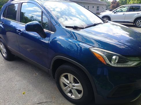 Used 2019 Chevrolet Trax LT AWD/4WD image 4