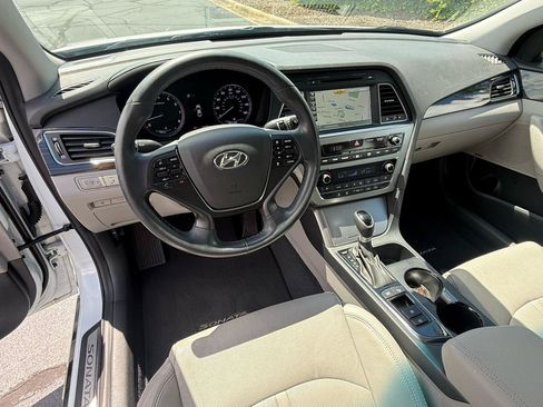 Used 2017 Hyundai Sonata Limited w/ Ultimate Package 04 FWD image 7