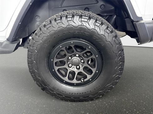 Used 2023 Jeep Wrangler Unlimited Rubicon w/ Xtreme 35 Tire Package AWD/4WD image 30