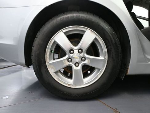 Used 2014 Chevrolet Cruze LT FWD image 13