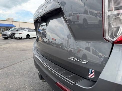 Used 2023 Ford Explorer XLT w/ Equipment Group 202A AWD/4WD image 7
