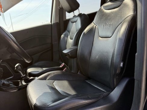 Used 2019 Jeep Compass Limited image 12