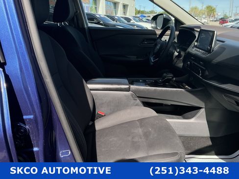 Used 2023 Nissan Rogue S FWD image 13