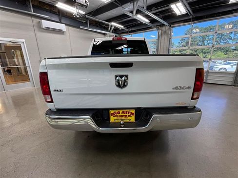 Used 2019 RAM 1500 Classic SLT AWD/4WD image 4