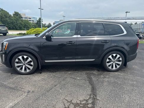 Used 2022 Kia Telluride EX w/ EX Premium Package AWD/4WD image 2