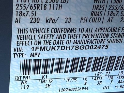 Used 2025 Ford Explorer Active w/ Active Comfort Package RWD image 33