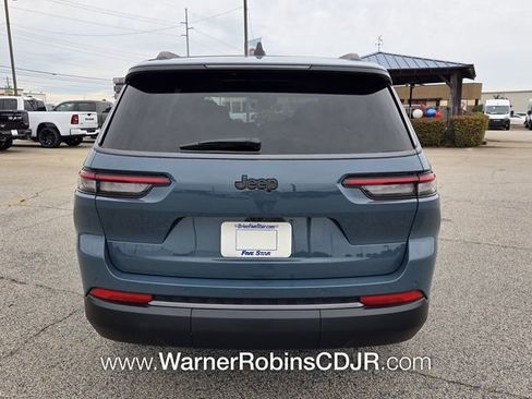 New 2026 Jeep Grand Cherokee L Limited RWD image 10