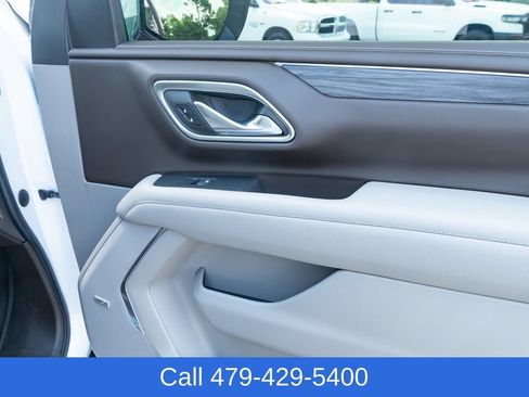 Used 2021 GMC Yukon SLT w/ SLT Premium Package AWD/4WD image 47