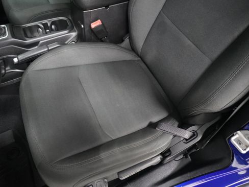 Used 2018 Jeep Wrangler Sport S image 13