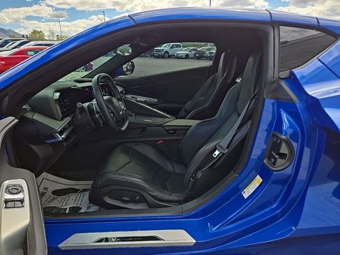 Used 2020 Chevrolet Corvette Stingray Coupe w/ Z51 Performance Package RWD image 21