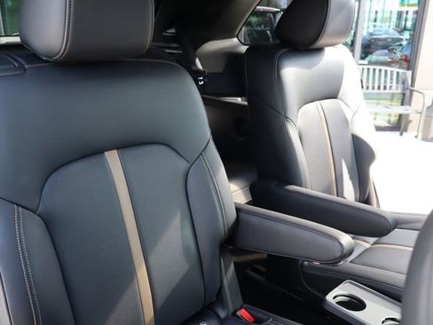 Used 2024 MAZDA CX-90 3.3 Turbo w/ Premium Plus Pkg image 15