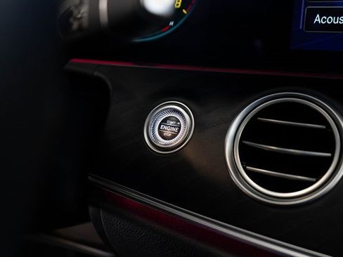 Used 2022 Mercedes-Benz E 350 Sedan image 32