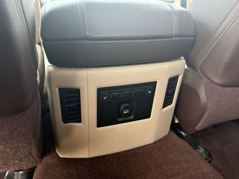 Used 2014 RAM 1500 Laramie Longhorn w/ Convenience Group AWD/4WD image 25