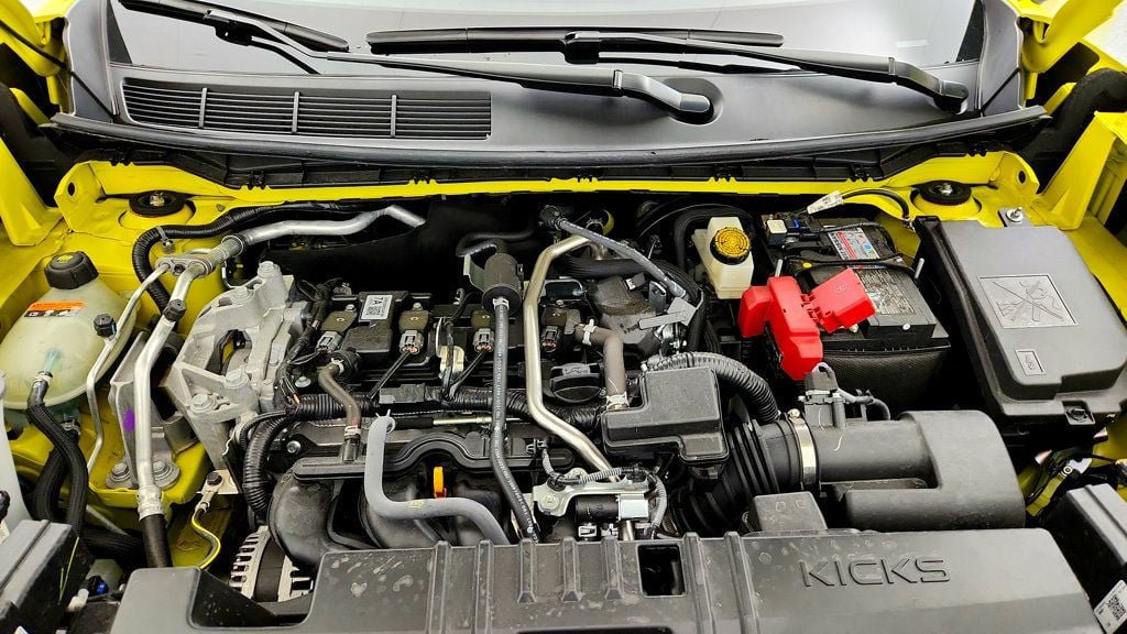 Used 2025 Nissan Kicks SR FWD image 26