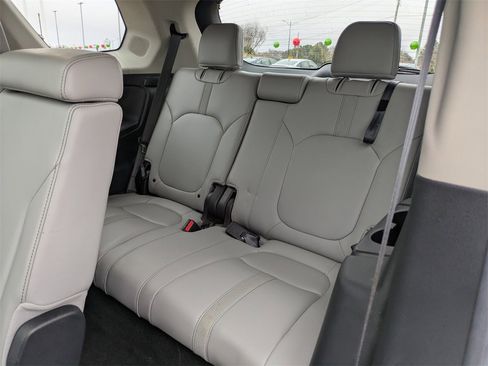 Certified 2024 Honda Pilot Touring image 16