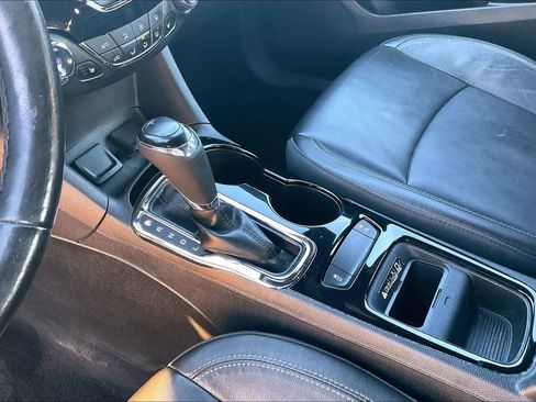 Used 2017 Chevrolet Cruze Premier w/ RS Package image 17