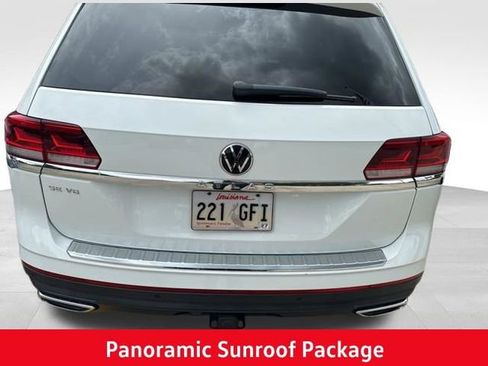 Used 2023 Volkswagen Atlas SE w/ Panoramic Sunroof Package FWD image 3
