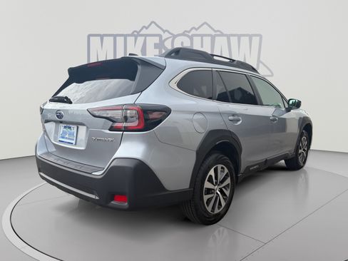 Used 2025 Subaru Outback Premium w/ Popular Package #1A AWD/4WD image 5
